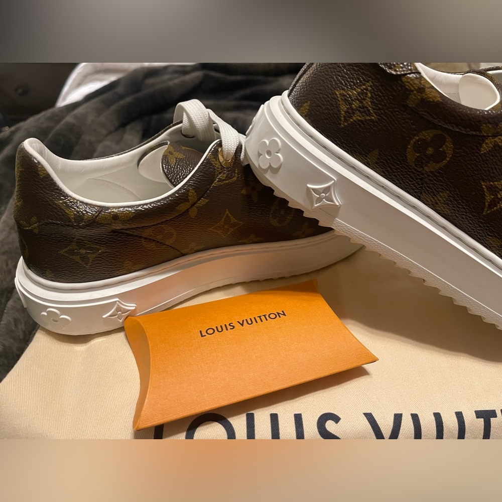 Louis Vuitton Time Out Sneakers - Picture 7 of 7